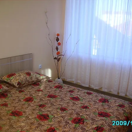 Апартамент морски звуци Поморие